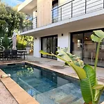 Bord De Avec Piscine Et Jardin Tropical - Seaside With Pool And Tropical Garden Villa Fréjus