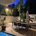 Villa Bord De Avec Piscine Et Jardin Tropical - Seaside With Pool And Tropical Garden Fréjus