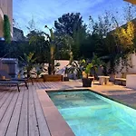 Villa Bord De Avec Piscine Et Jardin Tropical - Seaside With Pool And Tropical Garden *