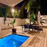 Villa Bord De Avec Piscine Et Jardin Tropical - Seaside With Pool And Tropical Garden Fréjus