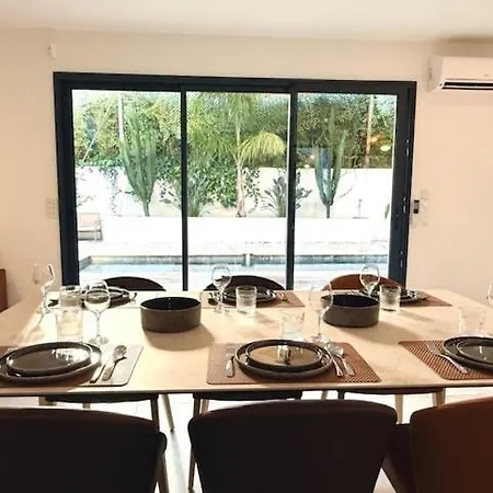 Vila Bord De Avec Piscine Et Jardin Tropical - Seaside With Pool And Tropical Garden *
