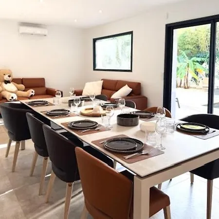 Bord De Avec Piscine Et Jardin Tropical - Seaside With Pool And Tropical Garden Vila Fréjus
