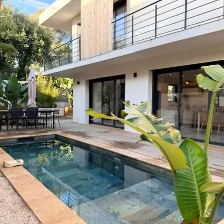 Bord De Avec Piscine Et Jardin Tropical - Seaside With Pool And Tropical Garden Vila Fréjus