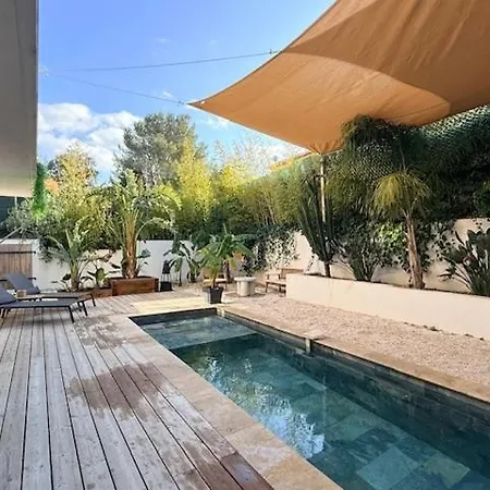 Vila Bord De Avec Piscine Et Jardin Tropical - Seaside With Pool And Tropical Garden Fréjus