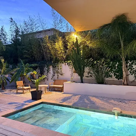 Villa Bord De Avec Piscine Et Jardin Tropical - Seaside With Pool And Tropical Garden Fréjus